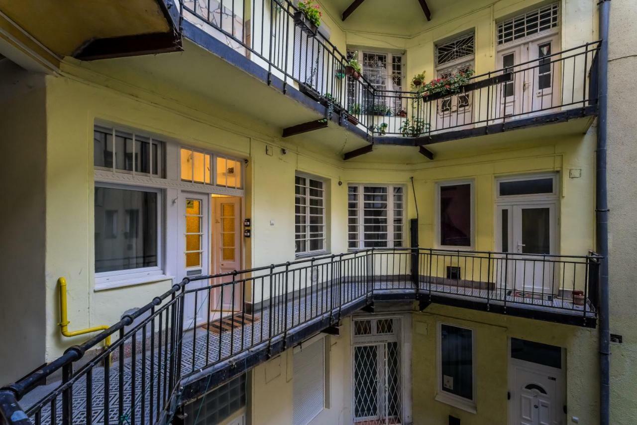 Pop Arts Studios Budapest Exteriör bild